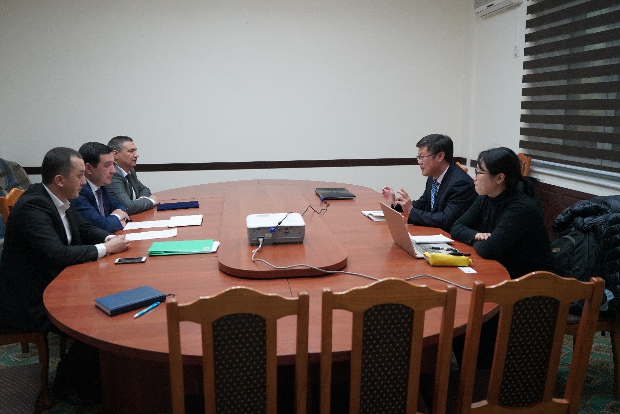 双方会谈 双方会谈